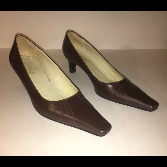 Brown Italian leather pointy pumps by Chloe, EU 37 - Picture 3 of 10